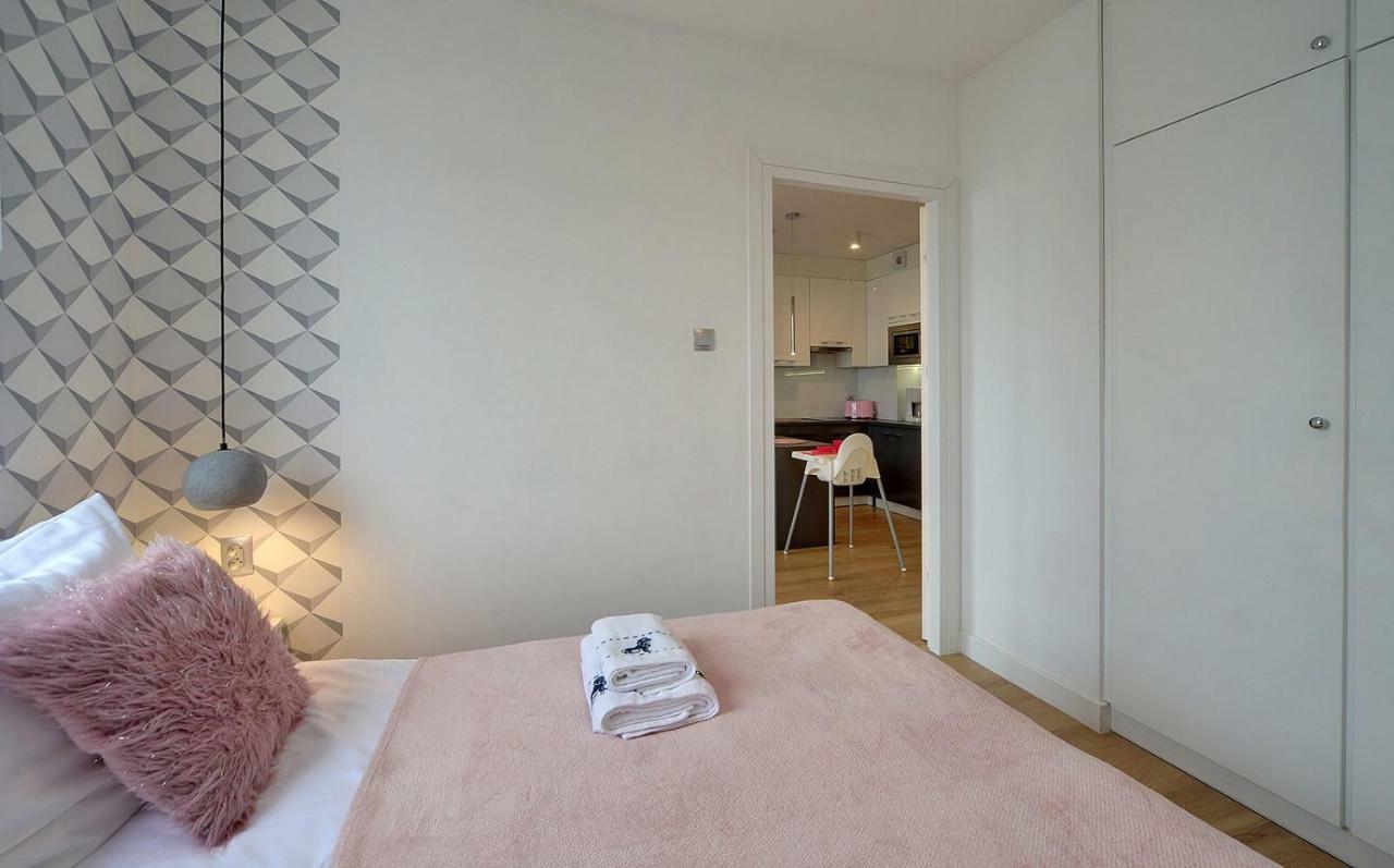 Pink Apartment Lesne Tarasy Dziwnówek Kültér fotó